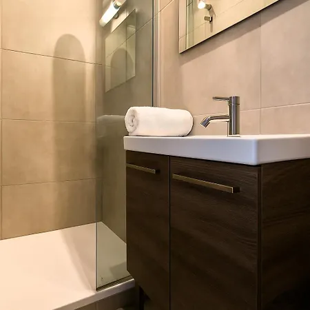 Proche De La Gare Flandres Appartement *